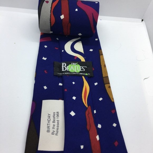 The Beatles Men’s Neck Tie - Picture 3 of 3